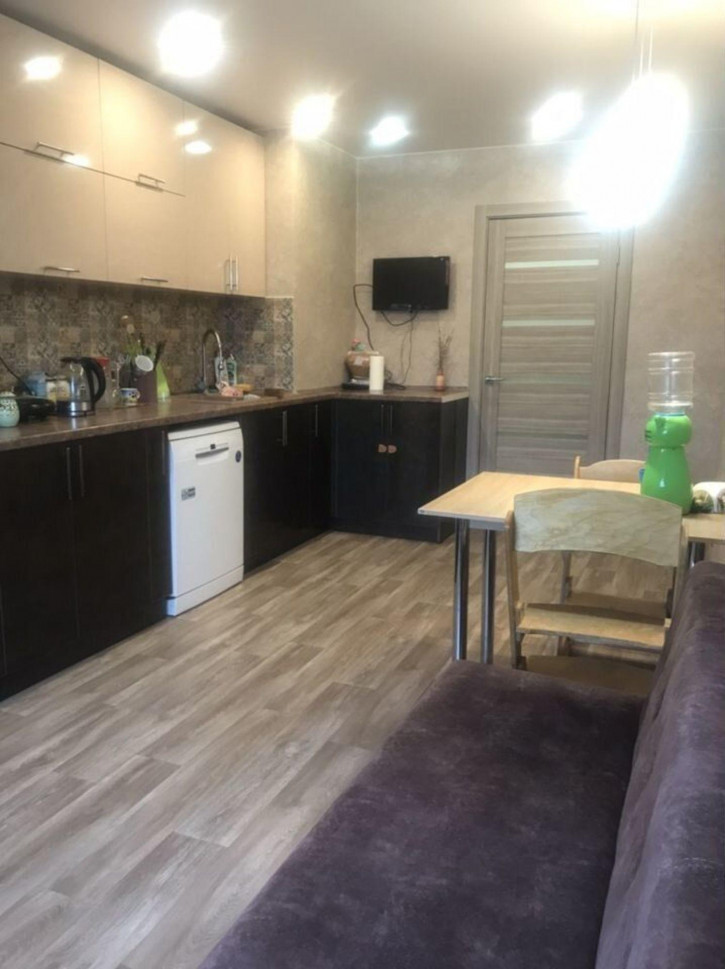 2-комн квартира Кривохижина ул, 8