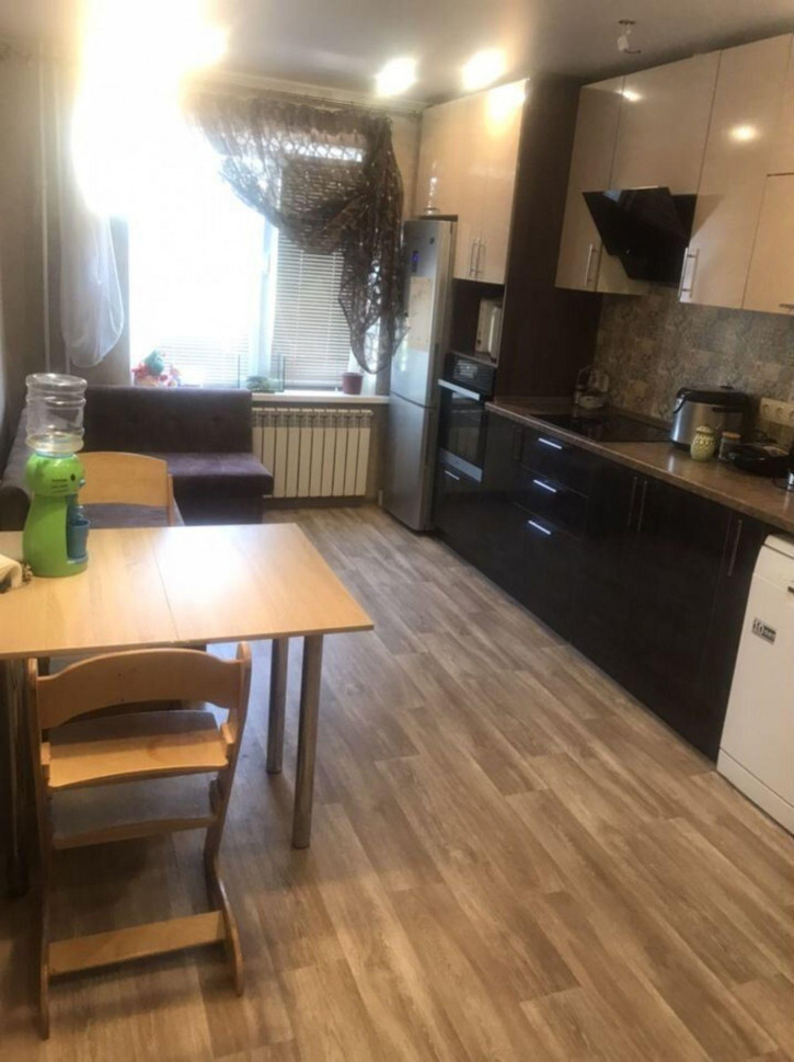 2-комн квартира Кривохижина ул, 8