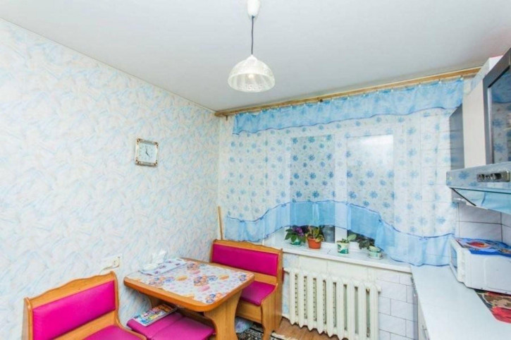 3-комн квартира Весенняя ул, 12А