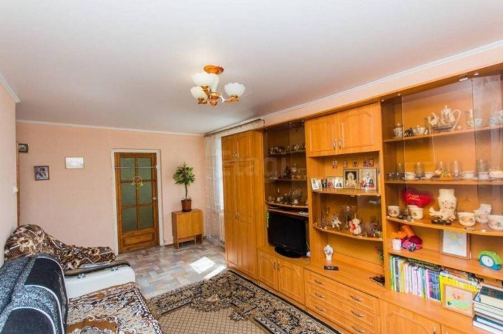 3-комн квартира Весенняя ул, 12А