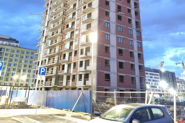 1-комн квартира Пехотинцев 2а
