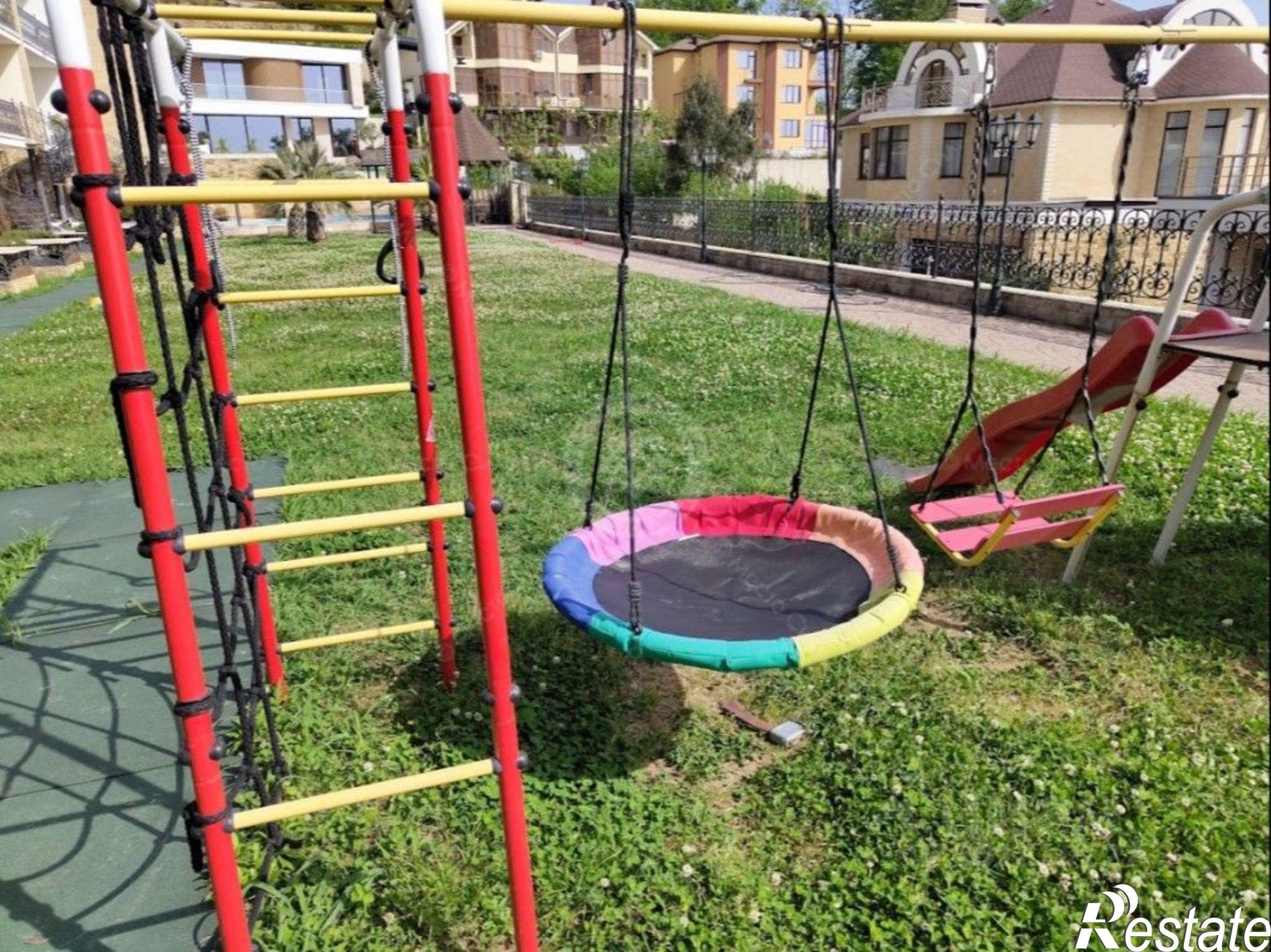 Сдать дачу, дом, коттедж за 200 000 рублей на улица Видный Ручей, 20/26А