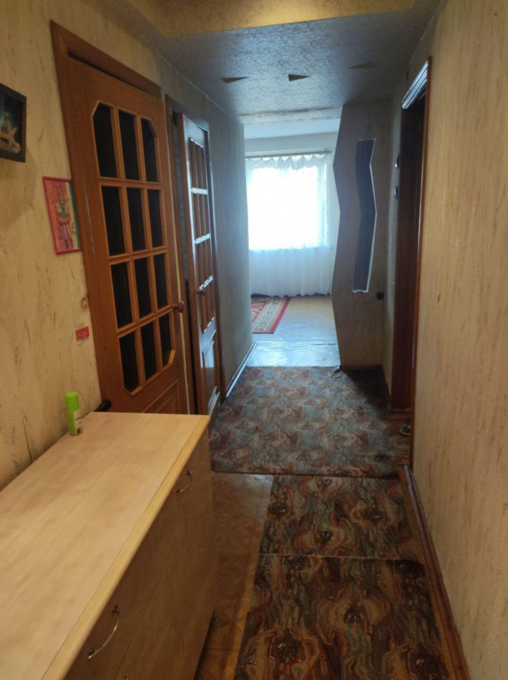 4-комн квартира Героев Космоса ул, 52