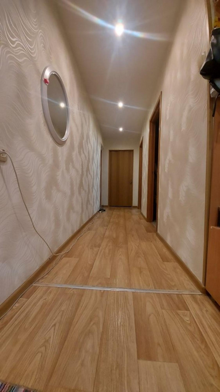 3-комн квартира Строкина ул, 8