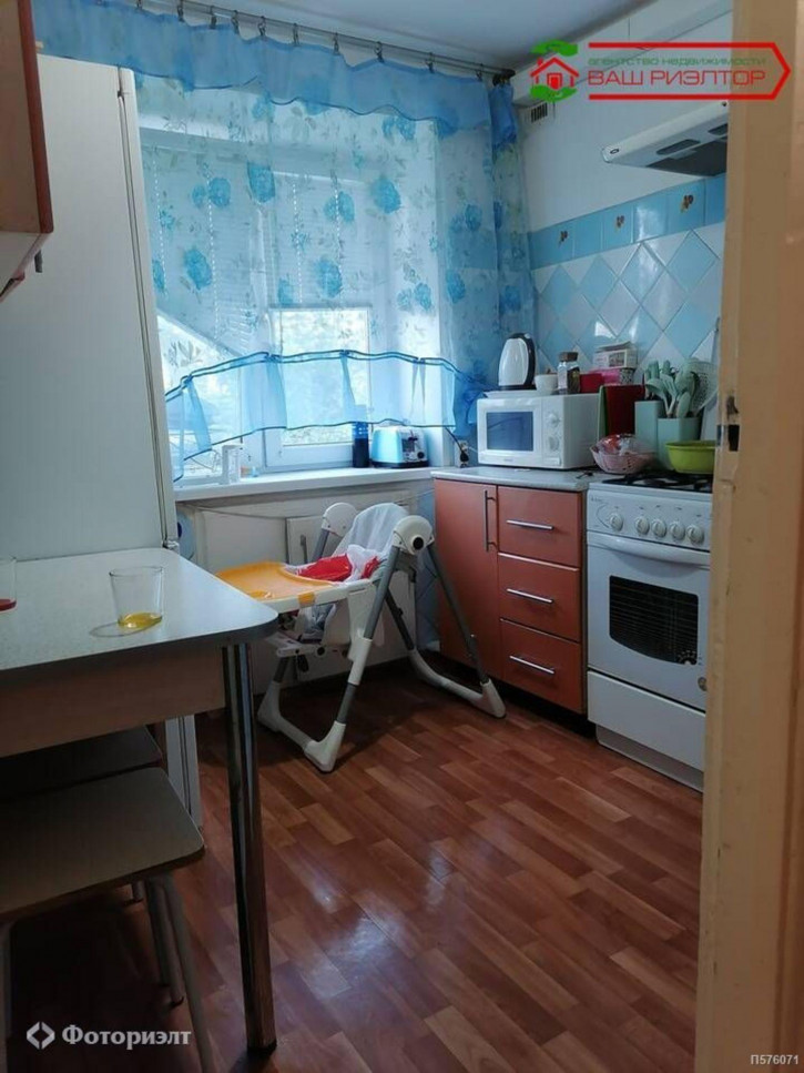 3-комн квартира Строителей пр-кт, 11