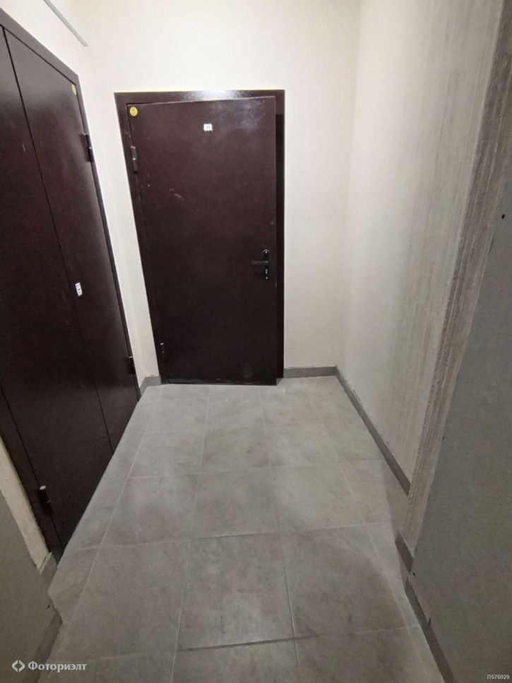 2-комн квартира Героев Отечества пр-кт, 8