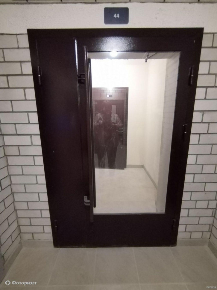 2-комн квартира Героев Отечества пр-кт, 8