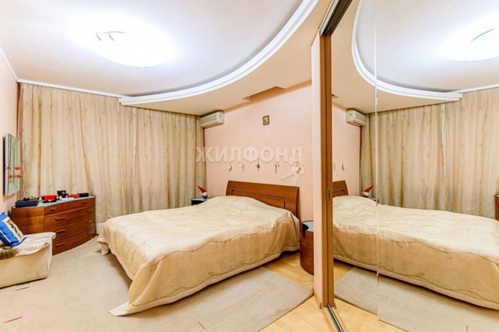 3-комн квартира Державина, 20