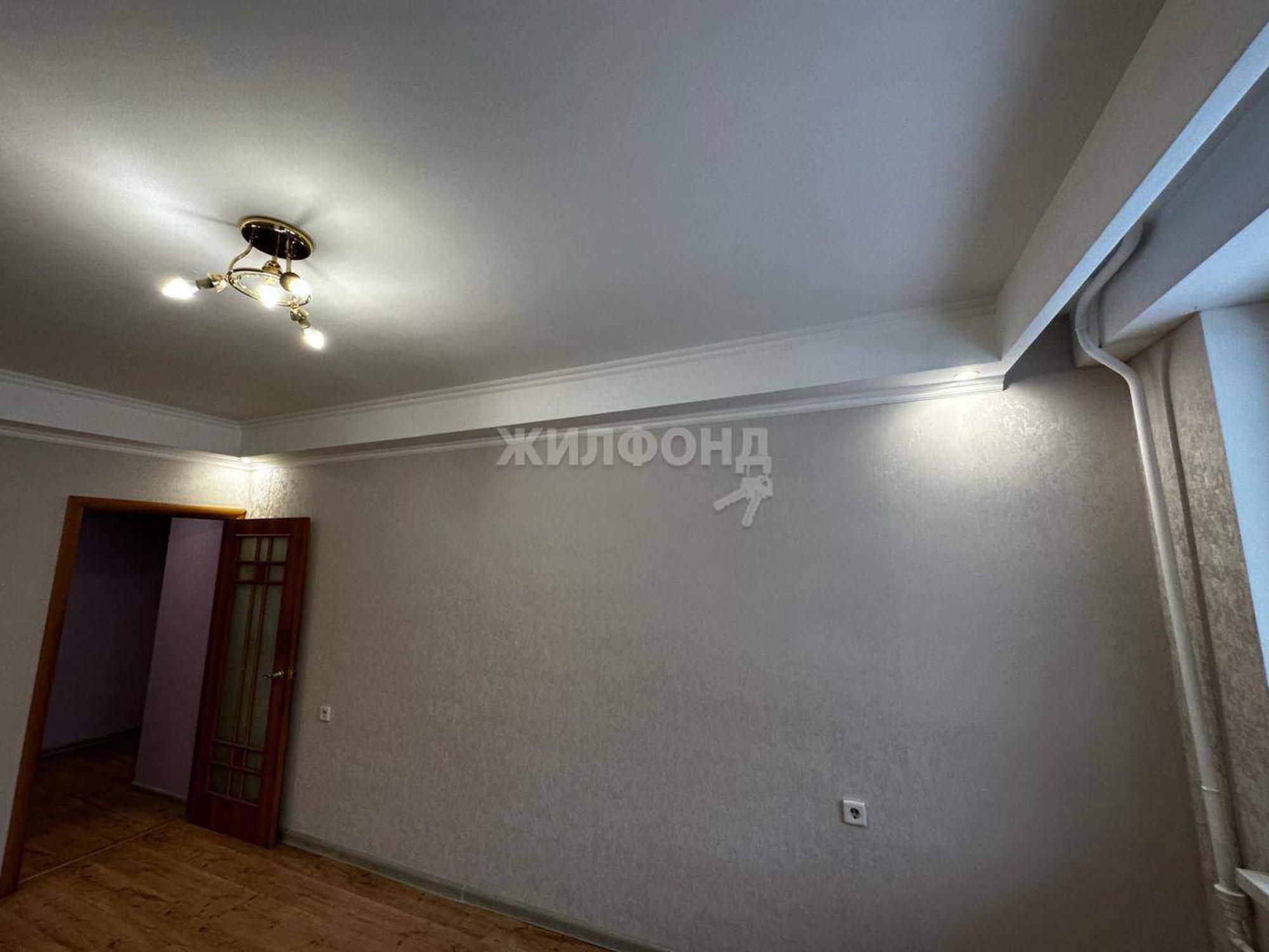 Купить квартиру за 10 500 000 рублей на Кирова улица, д.27/3