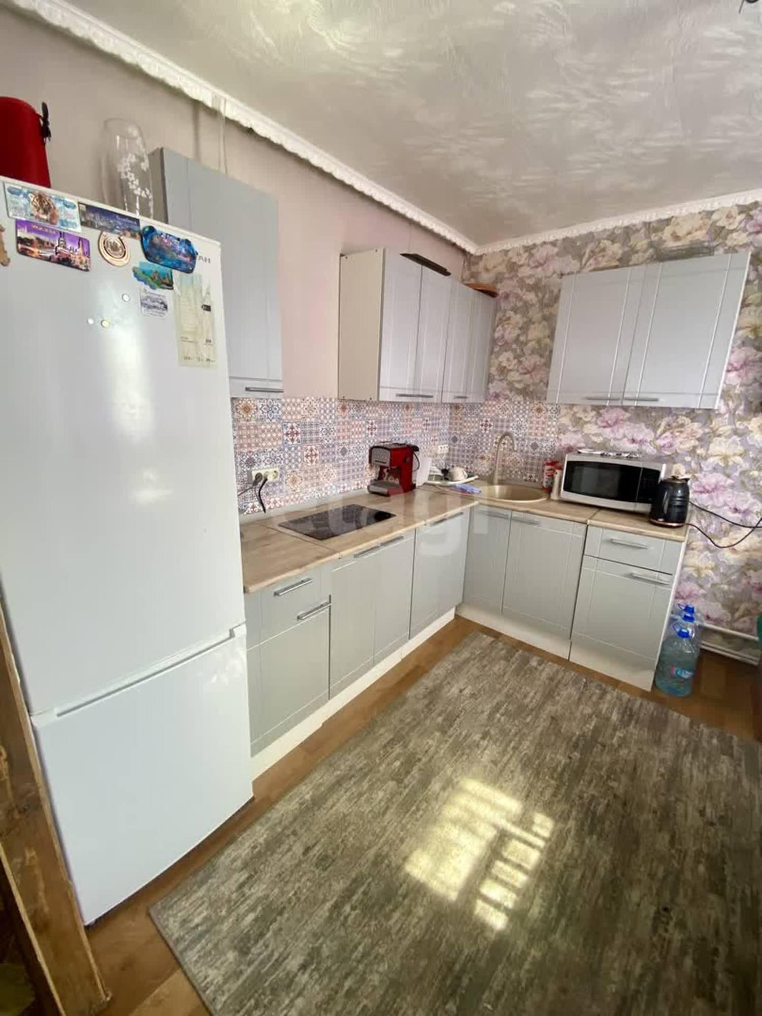 Купить дачу, дом, коттедж за 4 300 000 рублей на Яблочная,