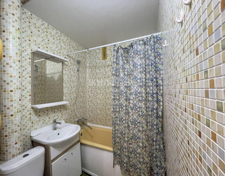 2-комн квартира Ватутина, 49