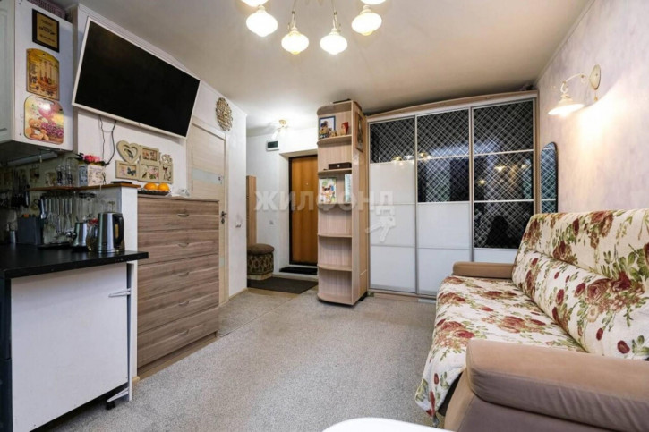 2-комн квартира Бурденко, 9