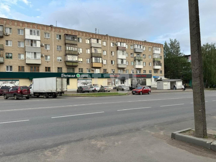 Комната Димитрова, 18