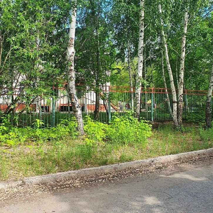 3-комн квартира 6 микрорайон, 11