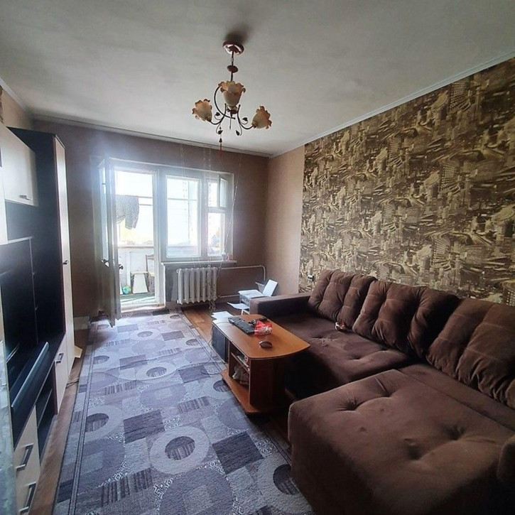 3-комн квартира 6 микрорайон, 11