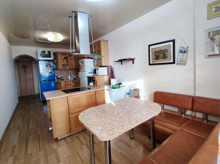 3-комн квартира 3 микрорайон, 34а
