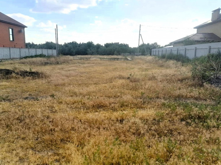 Земельный участок Астраханская область, Приволжский район, с. Растопуловка ул. Баймурзы Суюнова 9