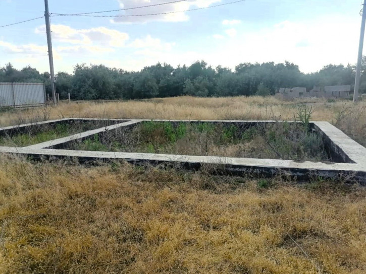 Земельный участок Астраханская область, Приволжский район, с. Растопуловка ул. Баймурзы Суюнова 9