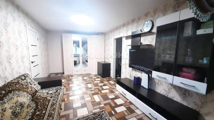 4-комн квартира Выборная улица, д.106