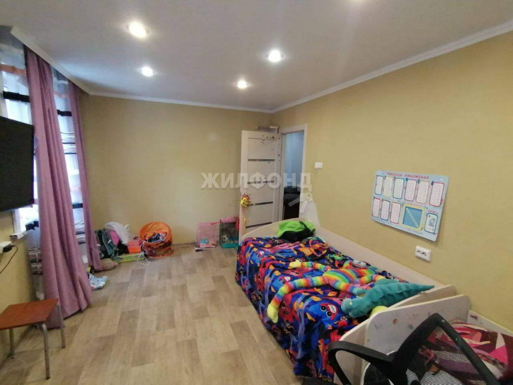 3-комн квартира Юдина улица, д.17