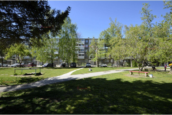 2-комн квартира Декабристов 20