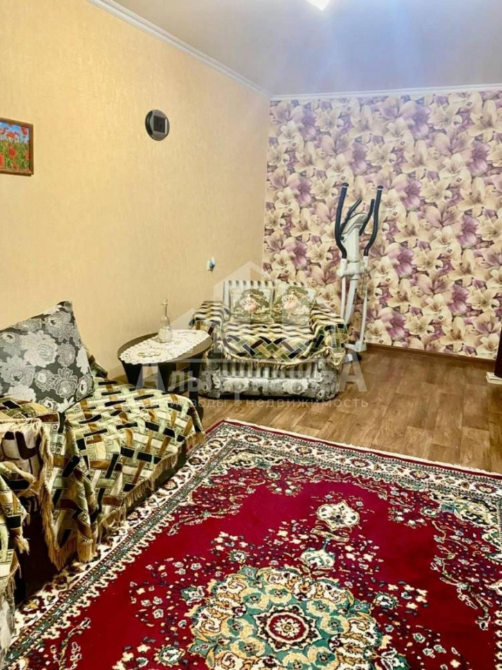 3-комн квартира Водопойная ул.