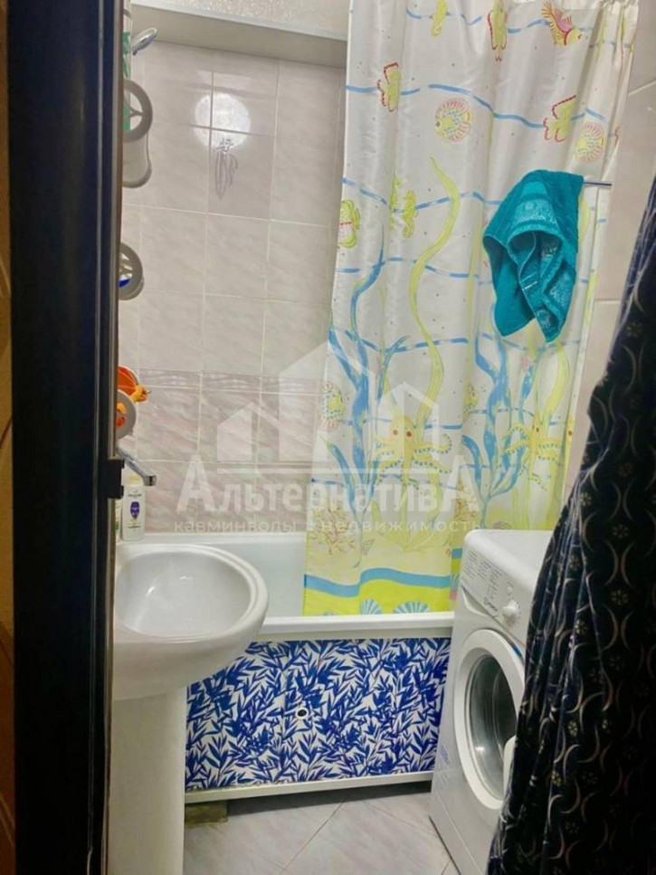 3-комн квартира Водопойная ул.