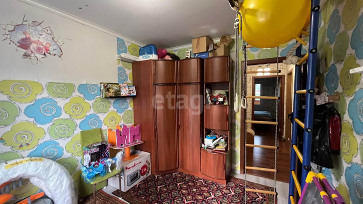 3-комн квартира Заозёрная, 32