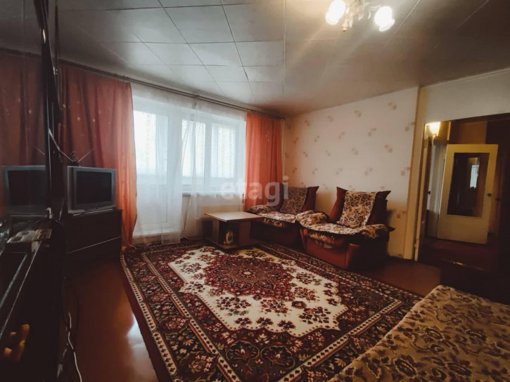 2-комн квартира Ратная, 1