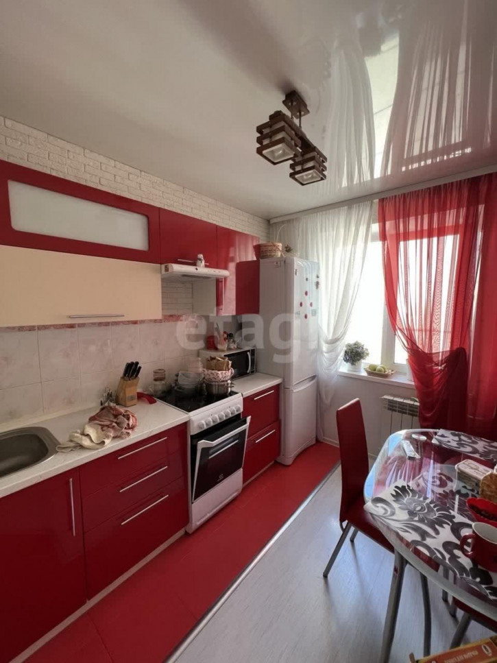 3-комн квартира Воровского, 33
