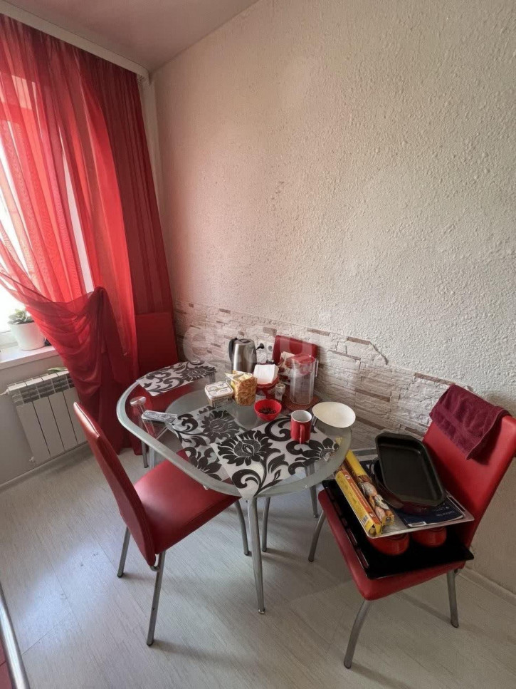 3-комн квартира Воровского, 33