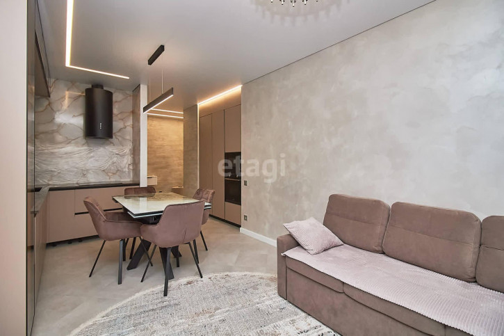 3-комн квартира Разведчика Кузнецова, 7