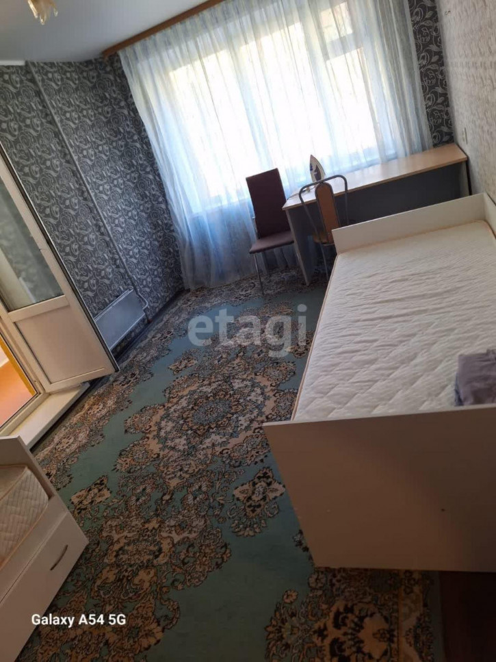 2-комн квартира Мельникайте, 132