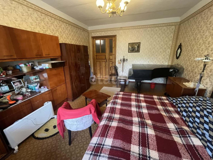 4-комн квартира Кирова, 46