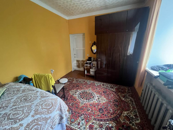 4-комн квартира Кирова, 46