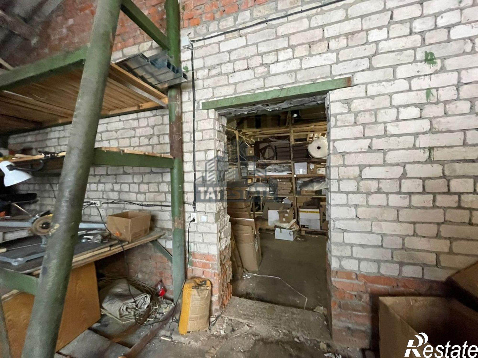 Сдать складское помещение за 120 000 рублей на улица Аделя Кутуя, 90