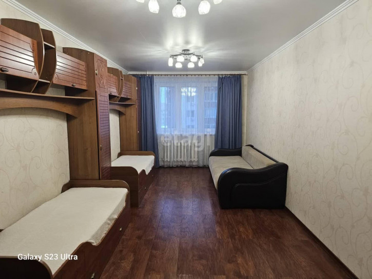 3-комн квартира Депутатская, 80/2