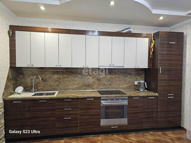 3-комн квартира Депутатская, 80/2
