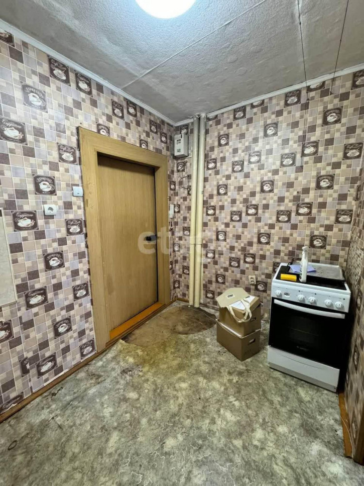 Комната Школьная, 6