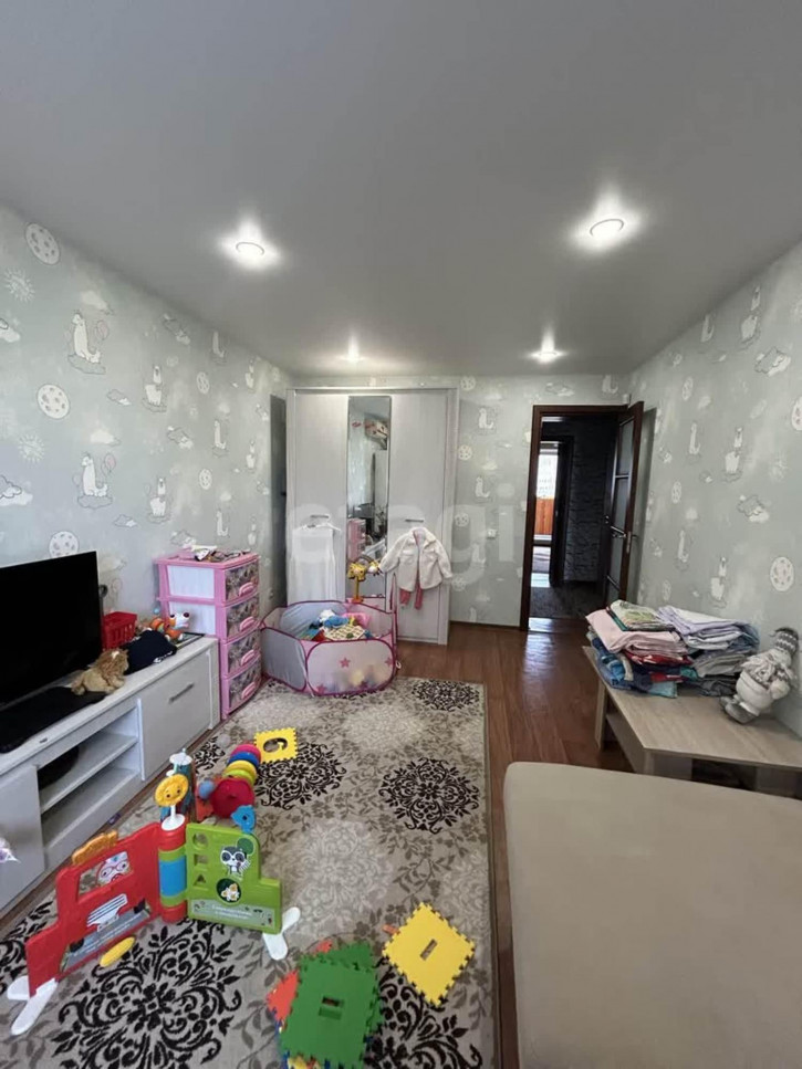 3-комн квартира Елизарова, 8
