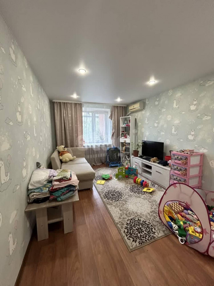 3-комн квартира Елизарова, 8