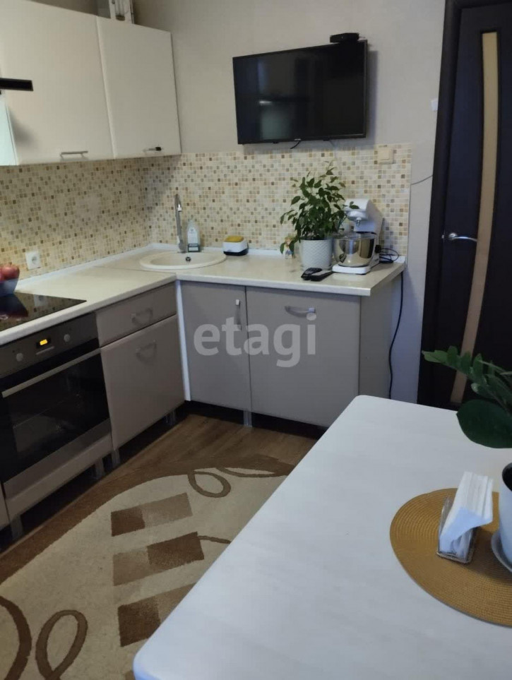 2-комн квартира Ватутина, 51