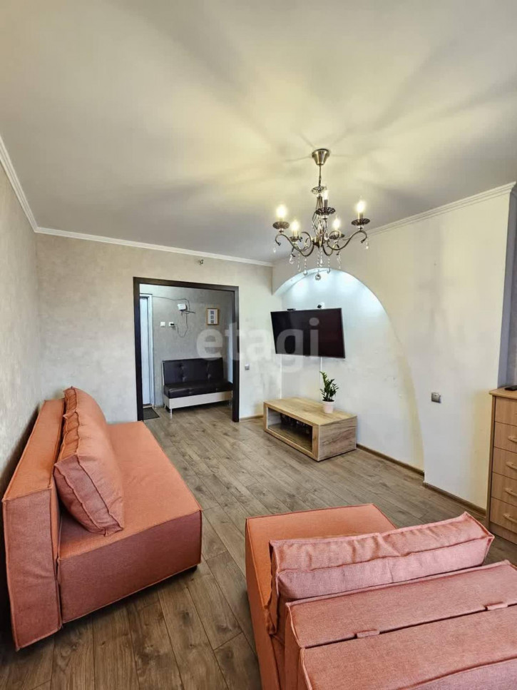 2-комн квартира Попова, 7