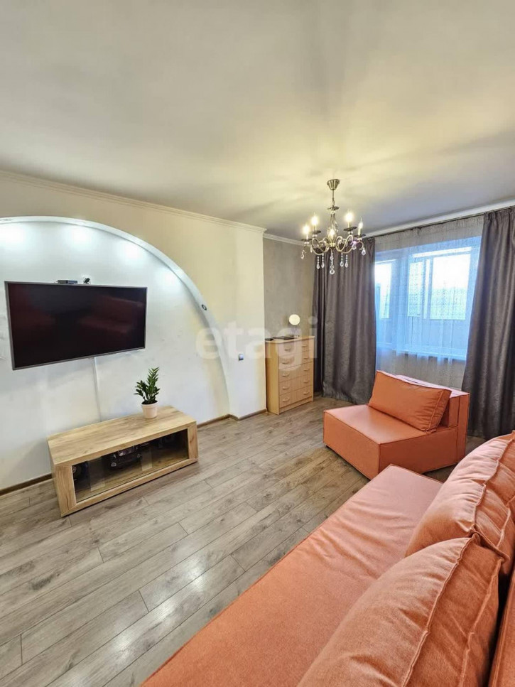 2-комн квартира Попова, 7