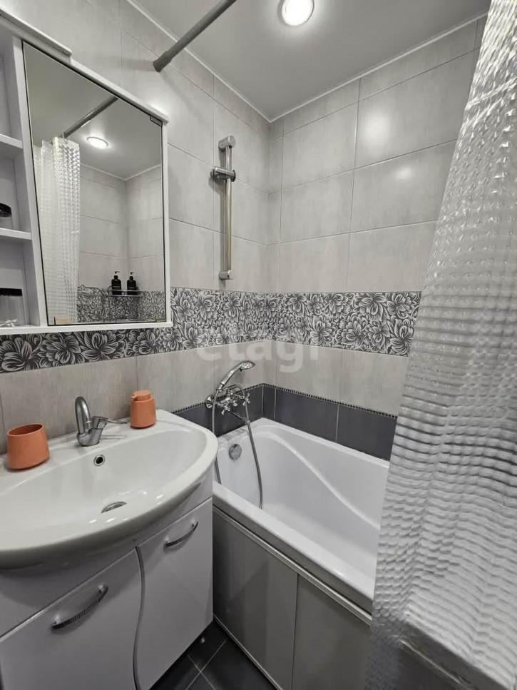 2-комн квартира Попова, 7
