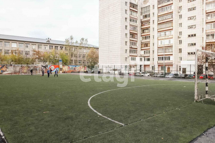 2-комн квартира Коммунаров, 39