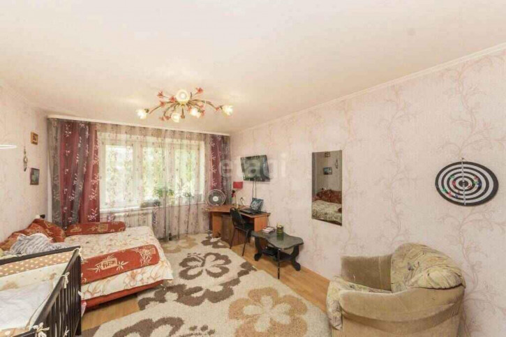 4-комн квартира Широтная, 83