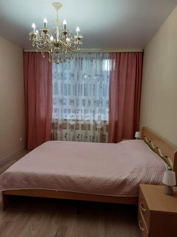 2-комн квартира Харьковская, 72б