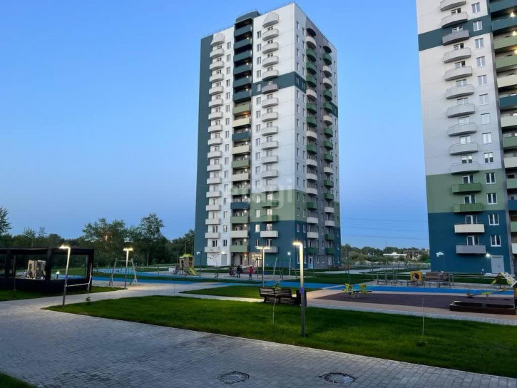 3-комн квартира в новом доме Героев космоса, 9