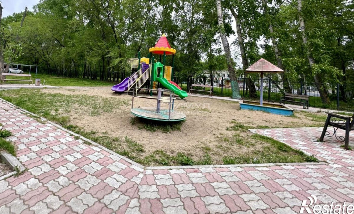 3-комн квартира Россия,  г. Комсомольск-на-Амуре, пр-кт. Ленина, д. 7